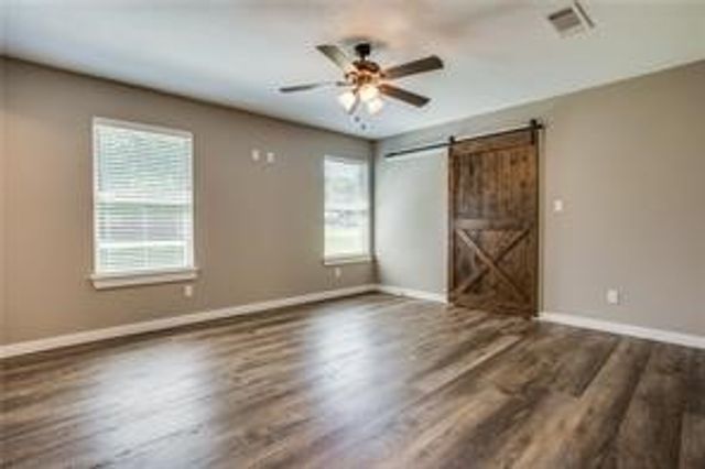 615 N Lamar Street, Tioga, TX 76271