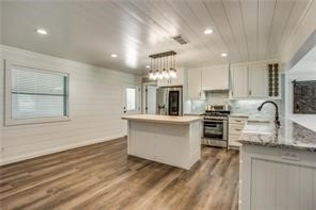 615 N Lamar Street, Tioga, TX 76271