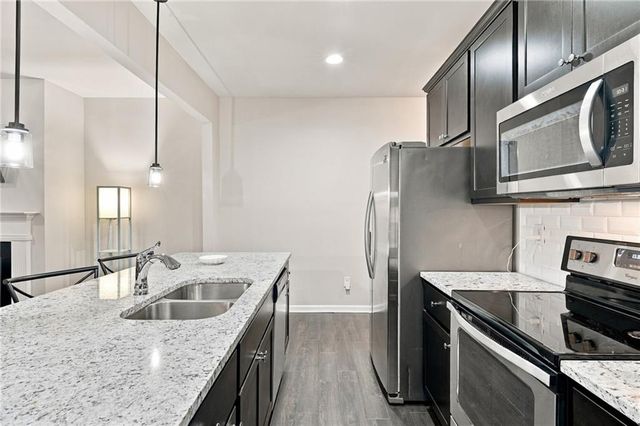 432 Mulberry Row SE, Atlanta, GA 30354