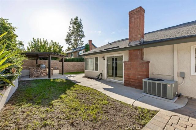 11162 Cochran, Riverside, CA 92505