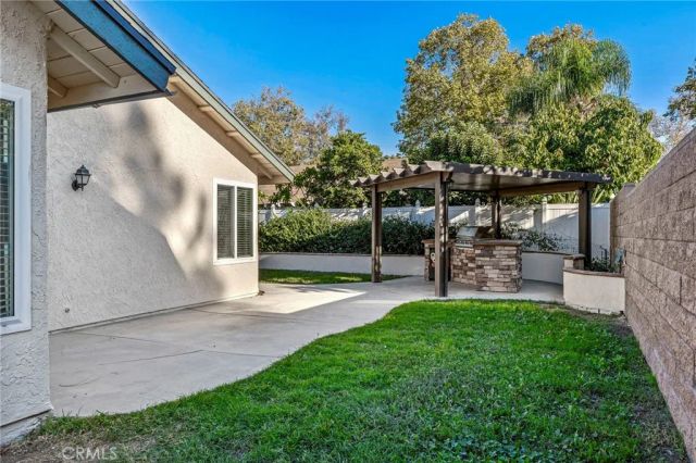 11162 Cochran, Riverside, CA 92505