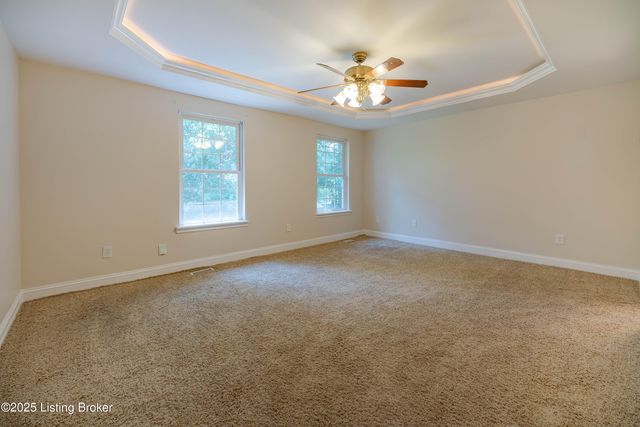 2108 Churchdown Ln, Louisville, KY 40214