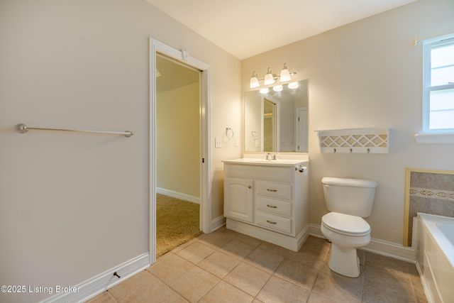 2108 Churchdown Ln, Louisville, KY 40214