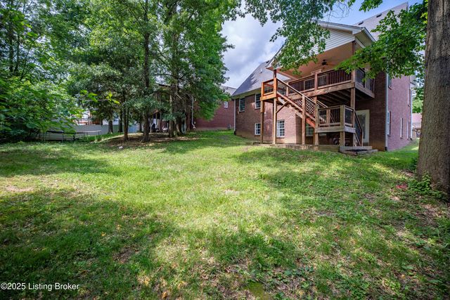 2108 Churchdown Ln, Louisville, KY 40214