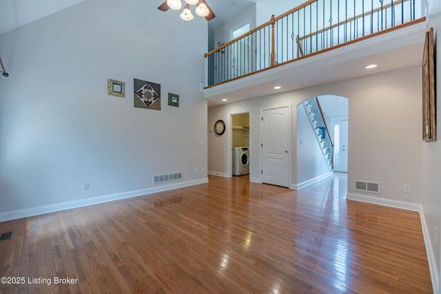 2108 Churchdown Ln, Louisville, KY 40214