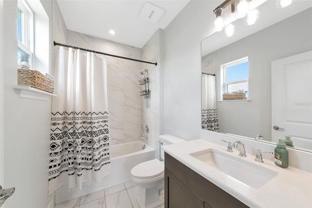 8366 VELDA TRAIL, Sarasota, FL 34241