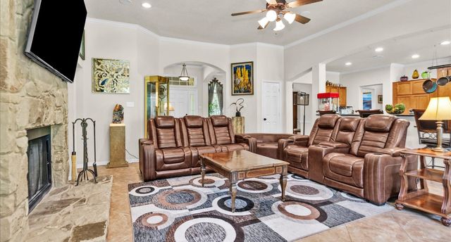 9445 Cr 415 E, Navasota, TX 77868