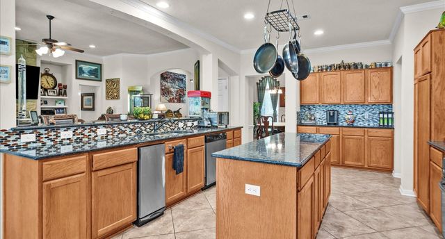 9445 Cr 415 E, Navasota, TX 77868