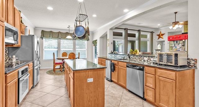9445 Cr 415 E, Navasota, TX 77868