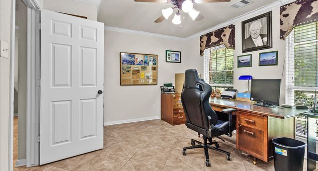 9445 Cr 415 E, Navasota, TX 77868