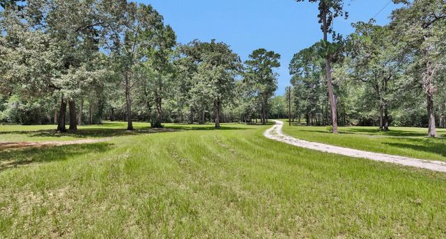 9445 Cr 415 E, Navasota, TX 77868