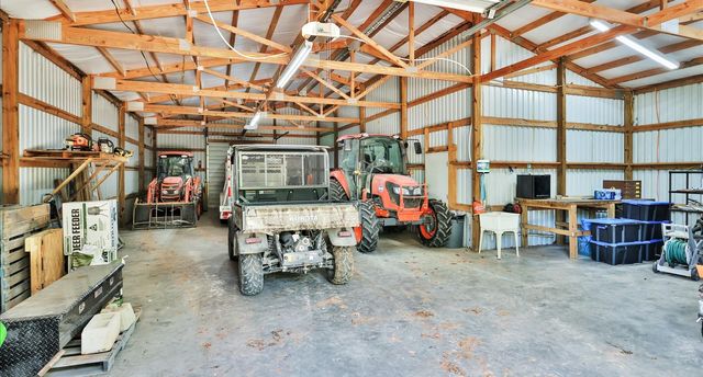 9445 Cr 415 E, Navasota, TX 77868
