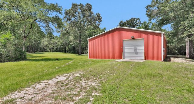 9445 Cr 415 E, Navasota, TX 77868