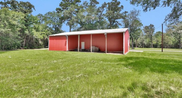 9445 Cr 415 E, Navasota, TX 77868