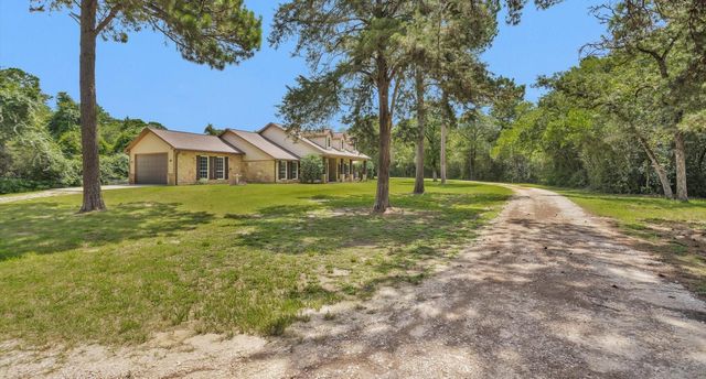 9445 Cr 415 E, Navasota, TX 77868