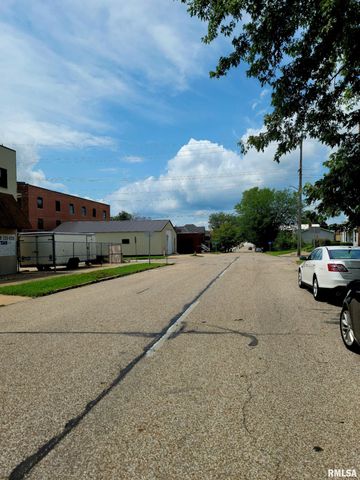 1005 JERSEY Street, Quincy, IL 62301