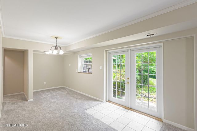 313 Forest Oak Drive, Knoxville, TN 37919