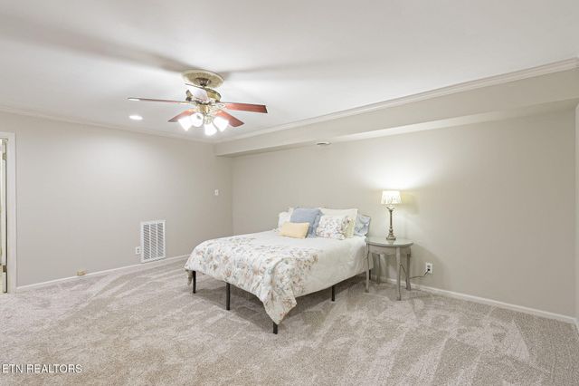 313 Forest Oak Drive, Knoxville, TN 37919
