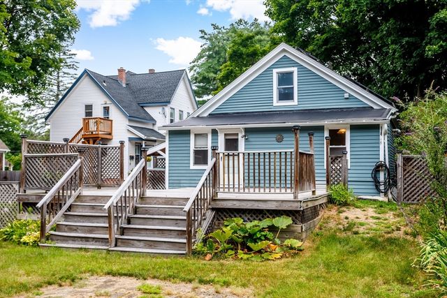 48R Manchester St, Leominster, MA 01453