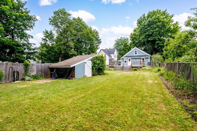 48R Manchester St, Leominster, MA 01453
