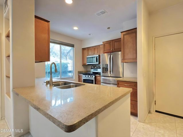 23605 Muir Trail 78, Valencia, CA 91354