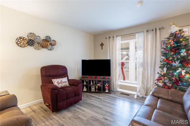 312 Dart Lane, Fenton, MO 63026