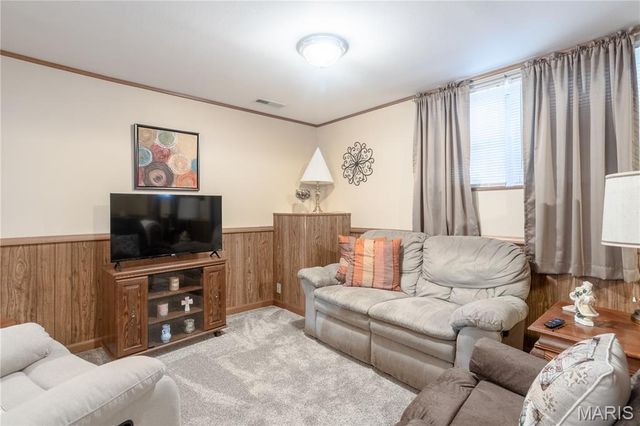 312 Dart Lane, Fenton, MO 63026