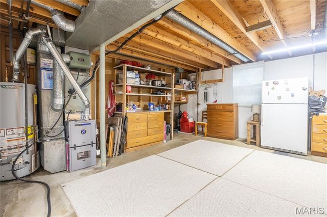 312 Dart Lane, Fenton, MO 63026