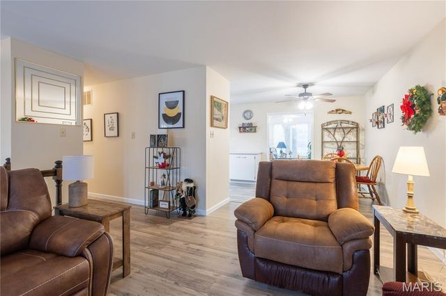 312 Dart Lane, Fenton, MO 63026