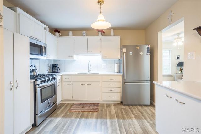 312 Dart Lane, Fenton, MO 63026