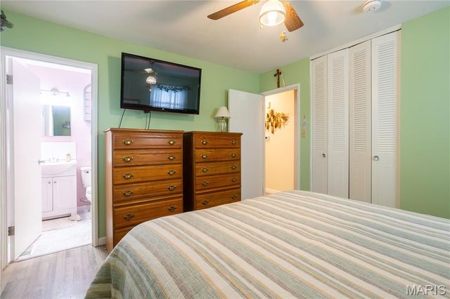 312 Dart Lane, Fenton, MO 63026