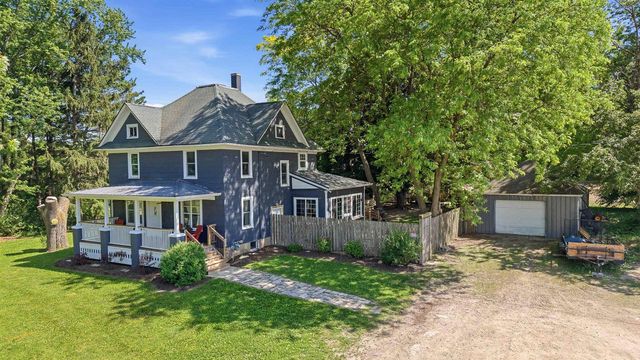 N8557 Highway 33, Beaver Dam, WI 53916