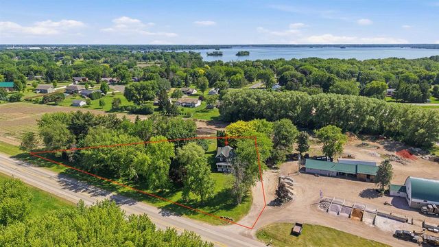 N8557 Highway 33, Beaver Dam, WI 53916