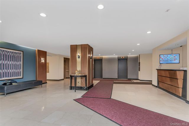 2500 Johnson Avenue 9P, Bronx, NY 10463