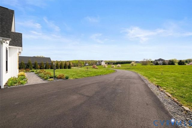 15091 Carriage House Ct, Amelia Courthouse, VA 23002
