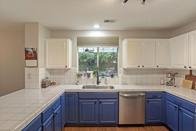 443 Glenbriar Cir, Tracy, CA 95377