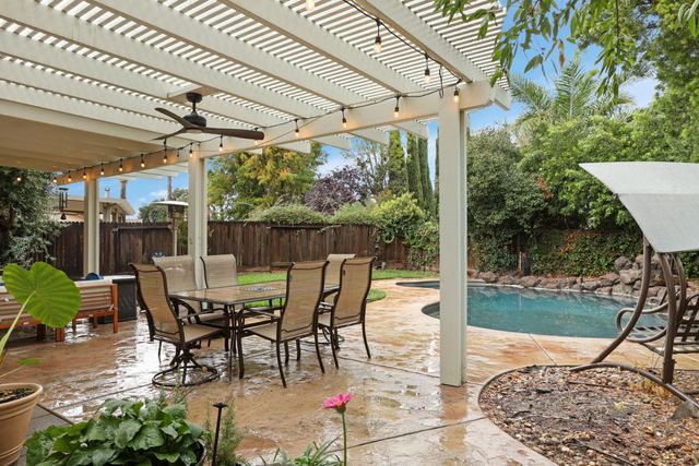 443 Glenbriar Cir, Tracy, CA 95377