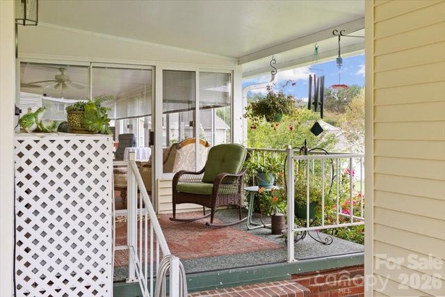 39 Stephanie Lane 13, Hendersonville, NC 28792
