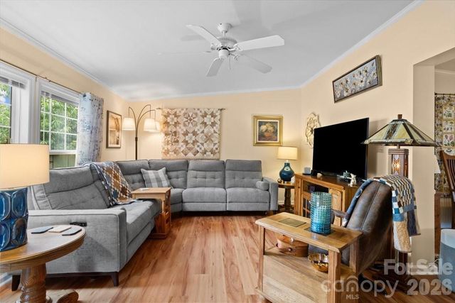 39 Stephanie Lane 13, Hendersonville, NC 28792