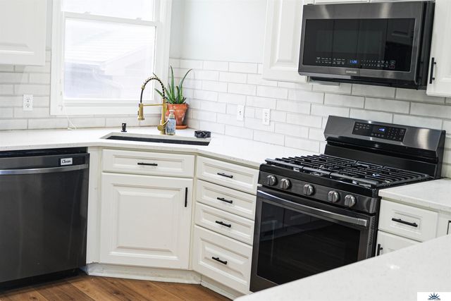 18412 Emile Circle, Omaha, NE 68022