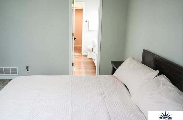 18412 Emile Circle, Omaha, NE 68022