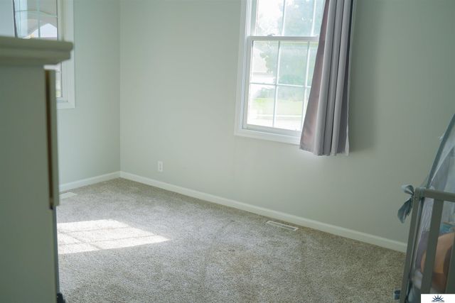 18412 Emile Circle, Omaha, NE 68022