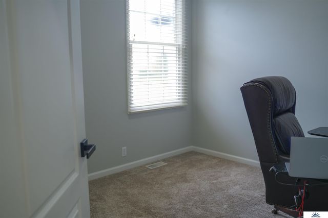 18412 Emile Circle, Omaha, NE 68022