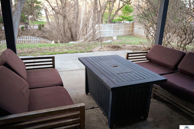 18412 Emile Circle, Omaha, NE 68022