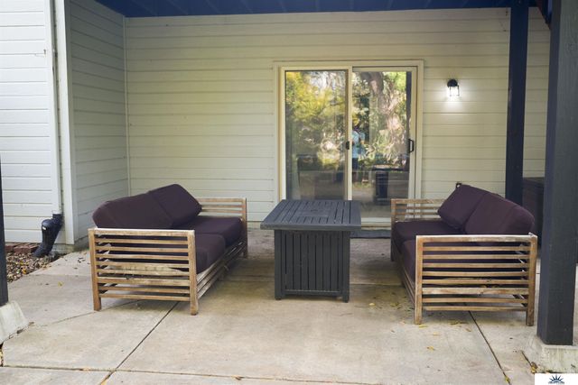 18412 Emile Circle, Omaha, NE 68022