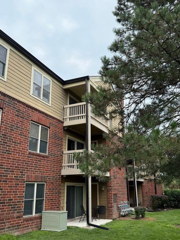 108 Glengarry Drive 304, Bloomingdale, IL 60108
