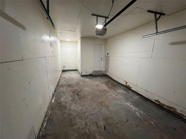 577 W 6th Street, Lancaster, TX 75146