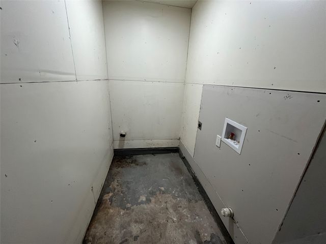 577 W 6th Street, Lancaster, TX 75146