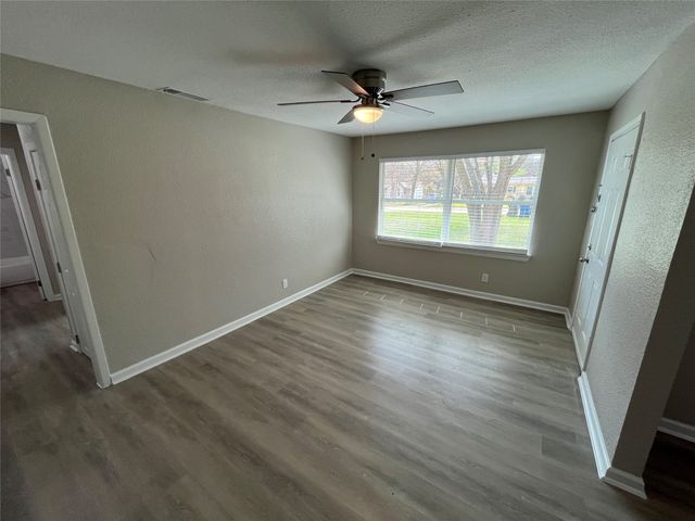 577 W 6th Street, Lancaster, TX 75146