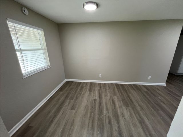 577 W 6th Street, Lancaster, TX 75146